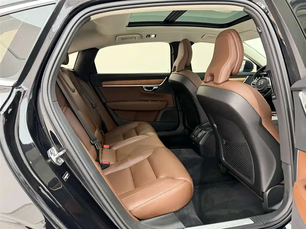 Volvo S90 2020 — фото 18