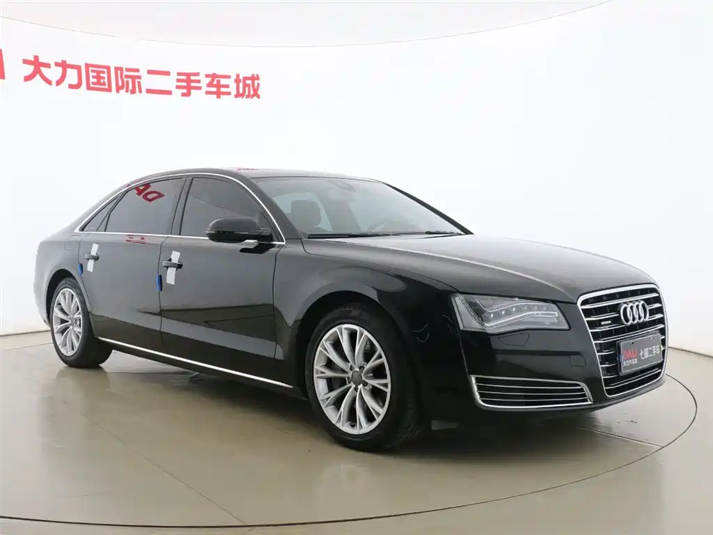 Audi A8 2014 — фото 2