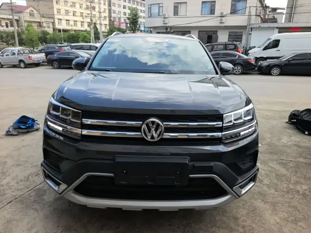 Volkswagen Tharu 2020