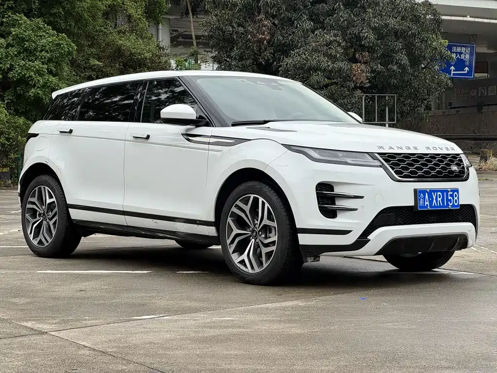 Land Rover Evoque 2023 — фото 2