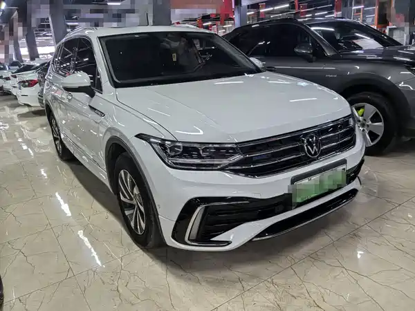 Volkswagen Tiguan L Plug-In Hybrid 2023