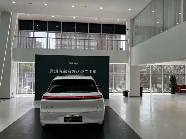 Li Auto L6 2024