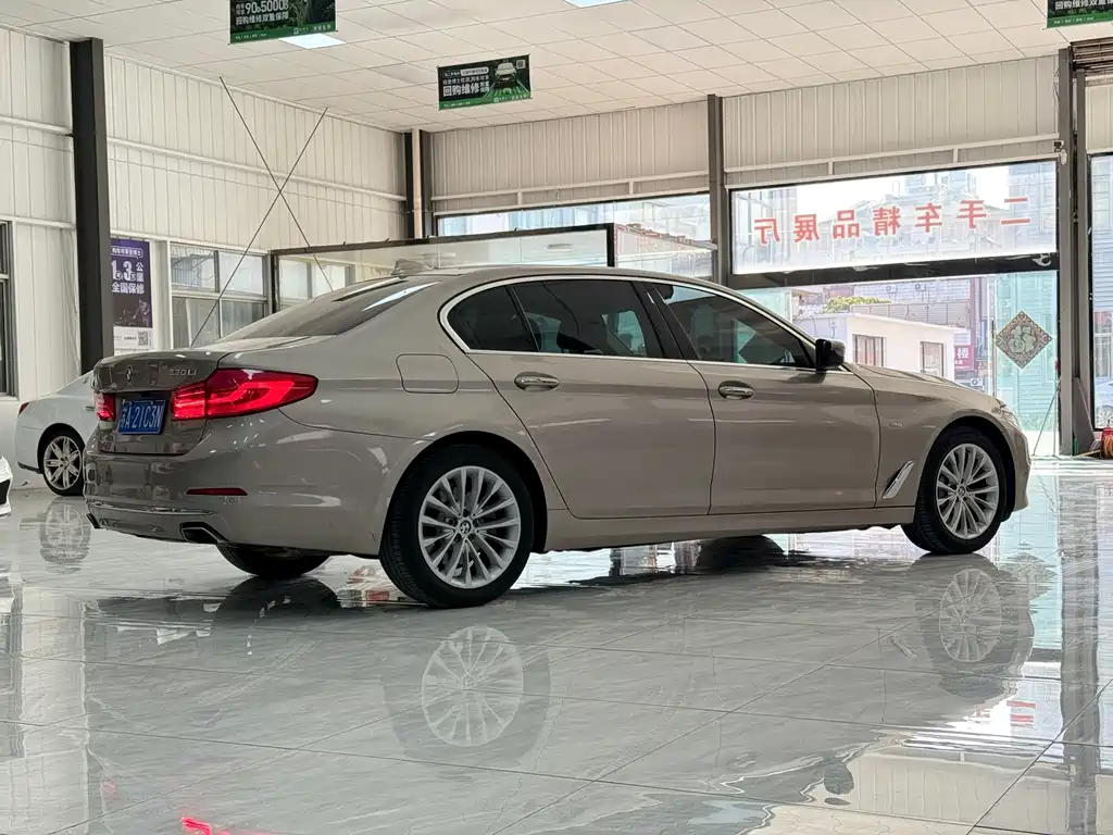 BMW 5 Series 2018 — фото 4