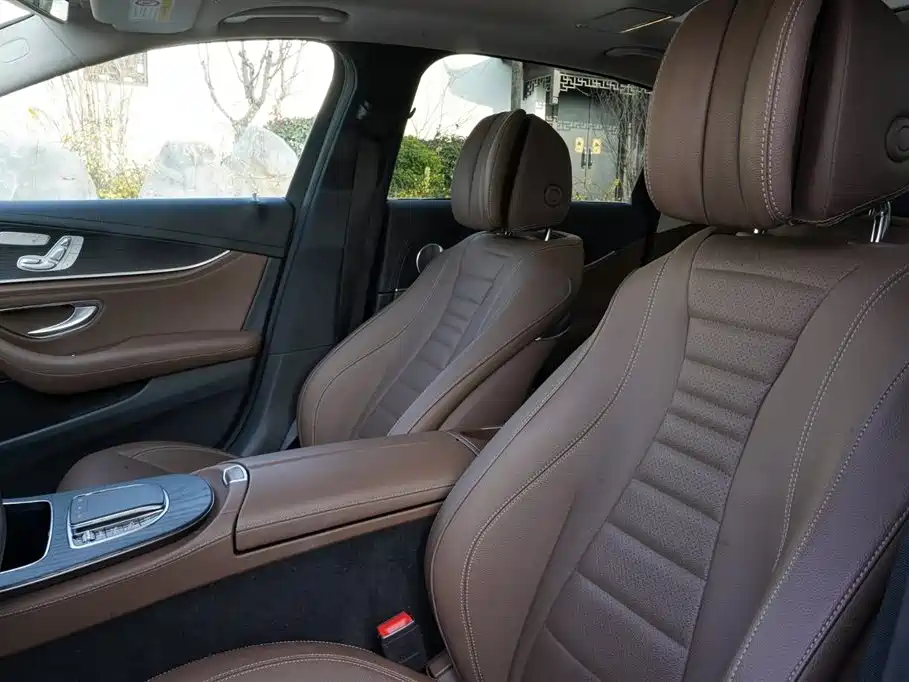 Mercedes-Benz E-Class 2020 — фото 22