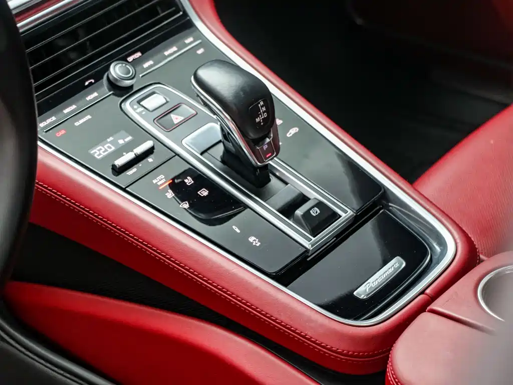 Porsche Panamera 2019 — фото 10