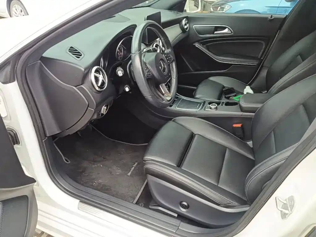 Mercedes-Benz CLA 2017 — фото 16