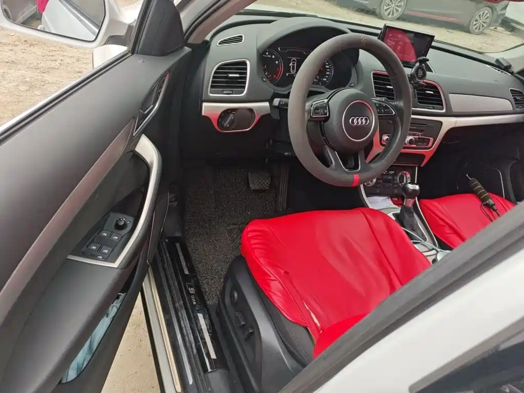 Audi Q3 2015 — фото 14