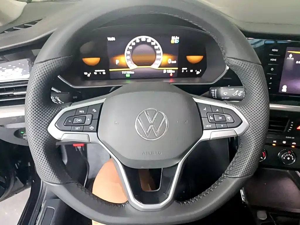 Volkswagen Passat 2022 — фото 11