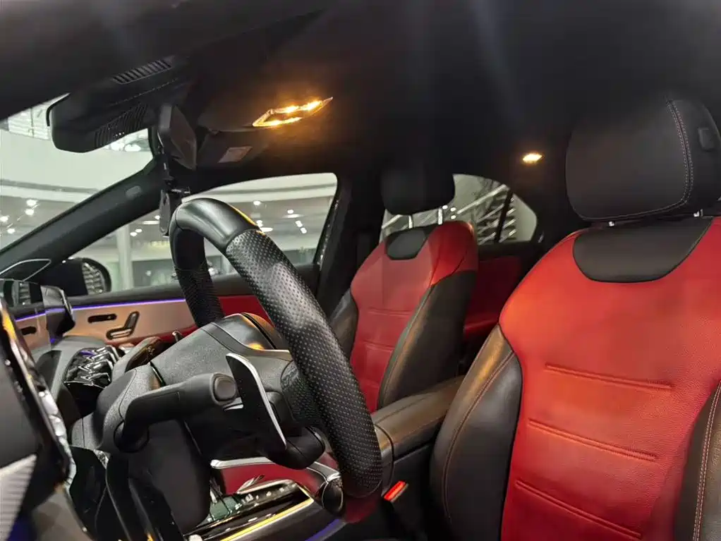 Mercedes-Benz A-Class AMG 2021 — фото 11