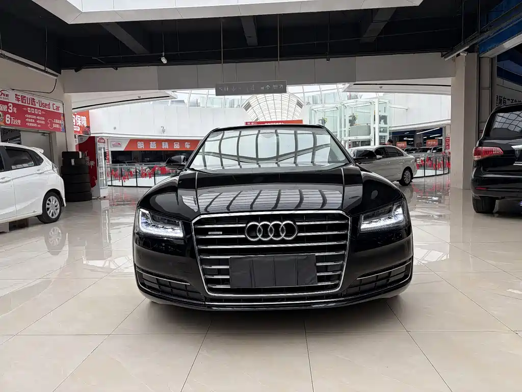 Audi A8 2015 — фото 2