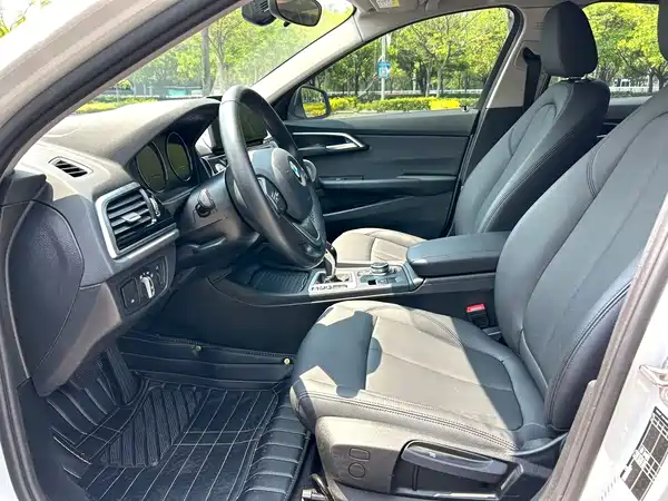 BMW 1 Series 2023