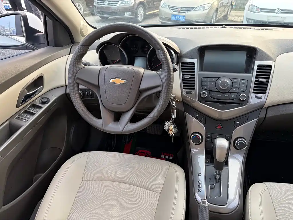 Chevrolet Cruze 2015 — фото 11