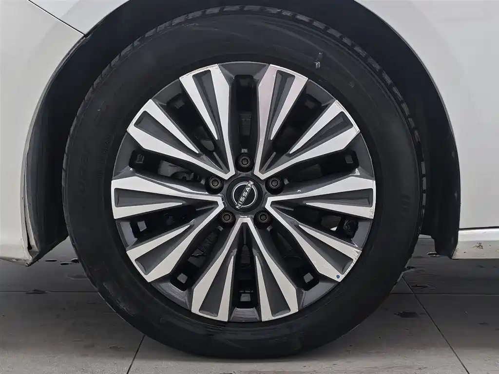 Nissan Teana 2023 — фото 17
