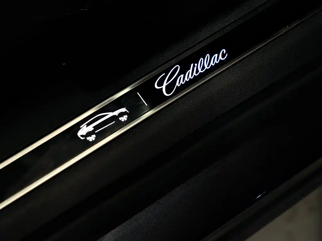 Cadillac Lyriq 2024 — фото 17