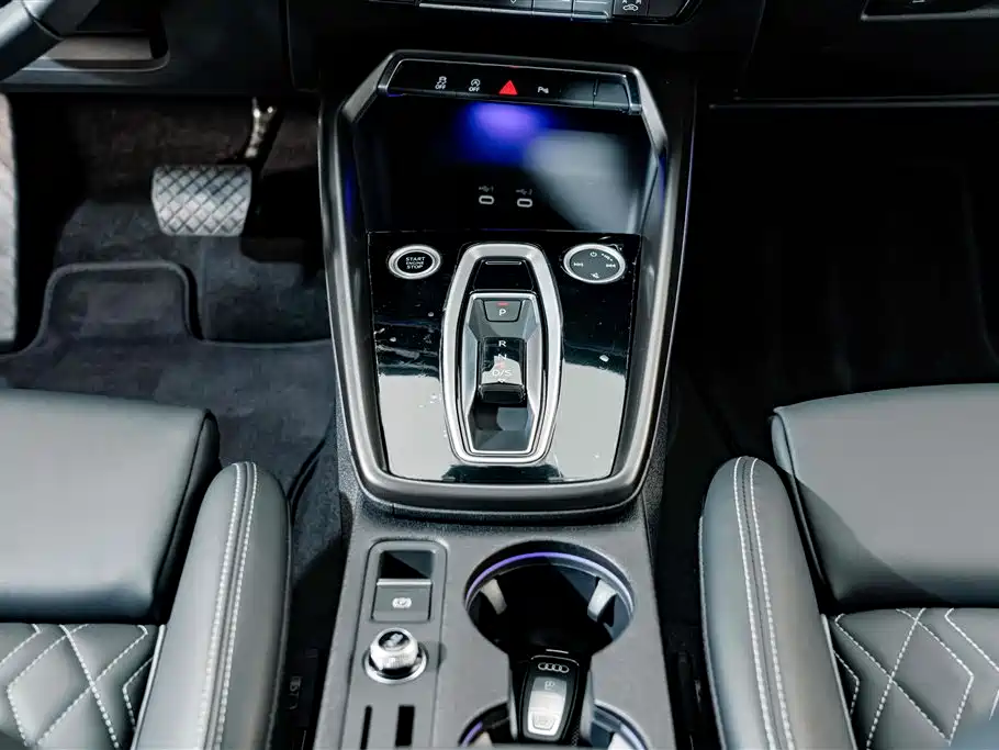 Audi A3 2025 — фото 11