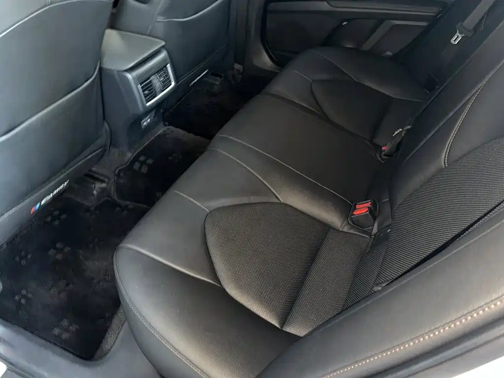 Toyota Camry 2023 — фото 2