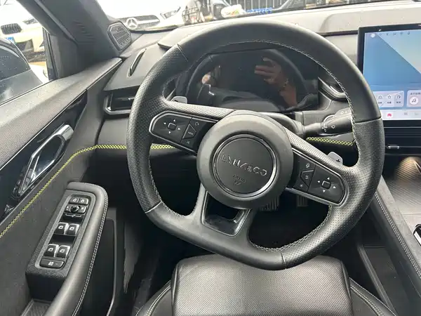 Lynk & Co 03 2022