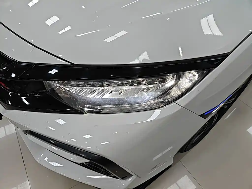 Honda Civic 2022 — фото 24