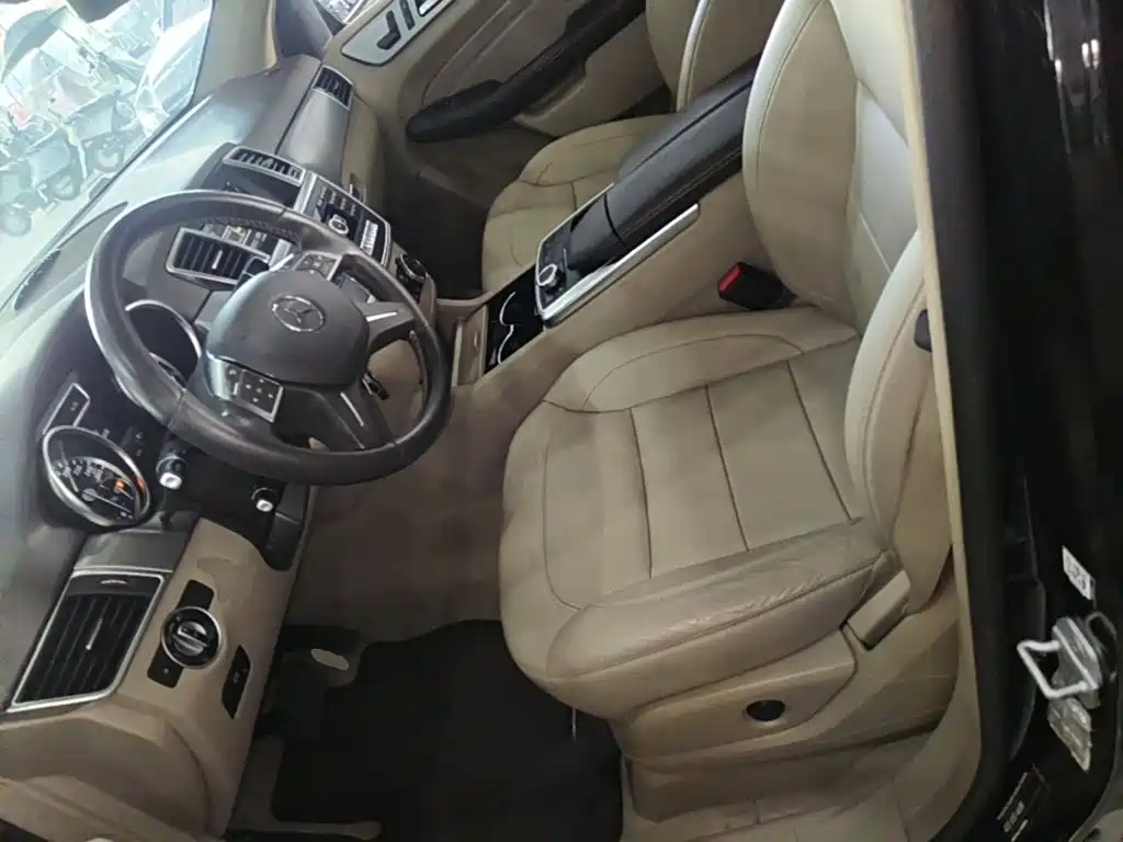 Mercedes-Benz M-Class 2015 — фото 15