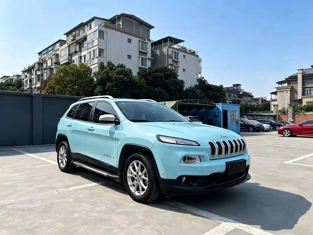 Jeep Cherokee 2016 — фото 3