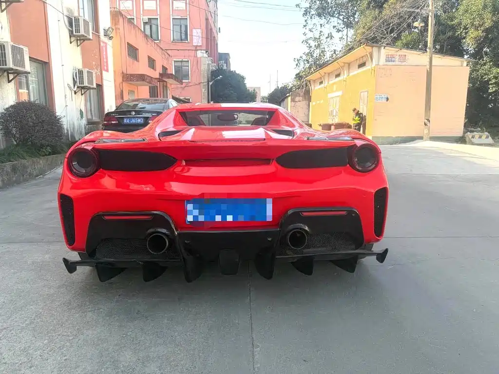 Ferrari 488 2017 — фото 9