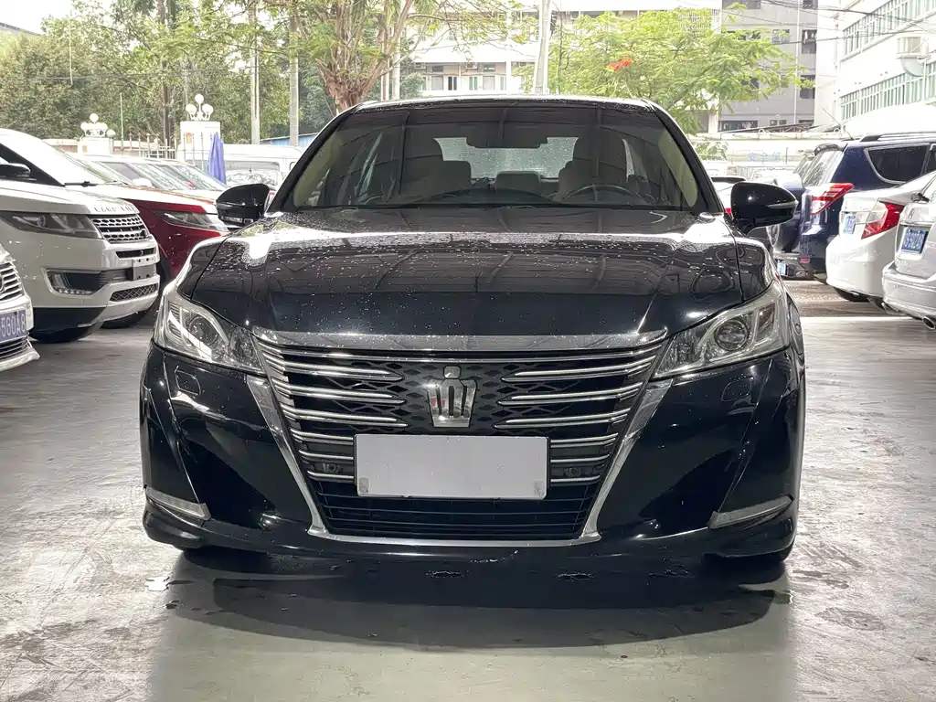Toyota Crown 2017 — фото 3