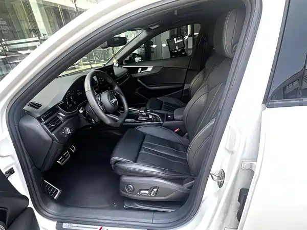Audi A4L 2025