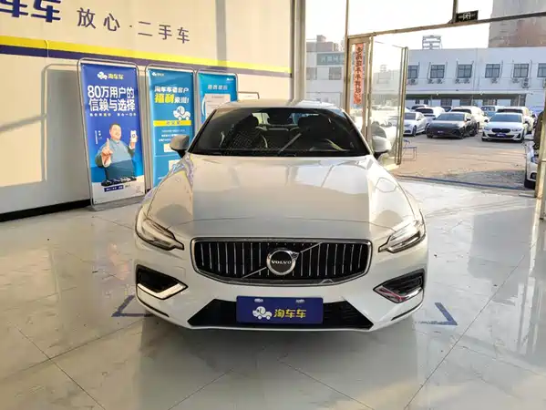 Volvo S60 2026