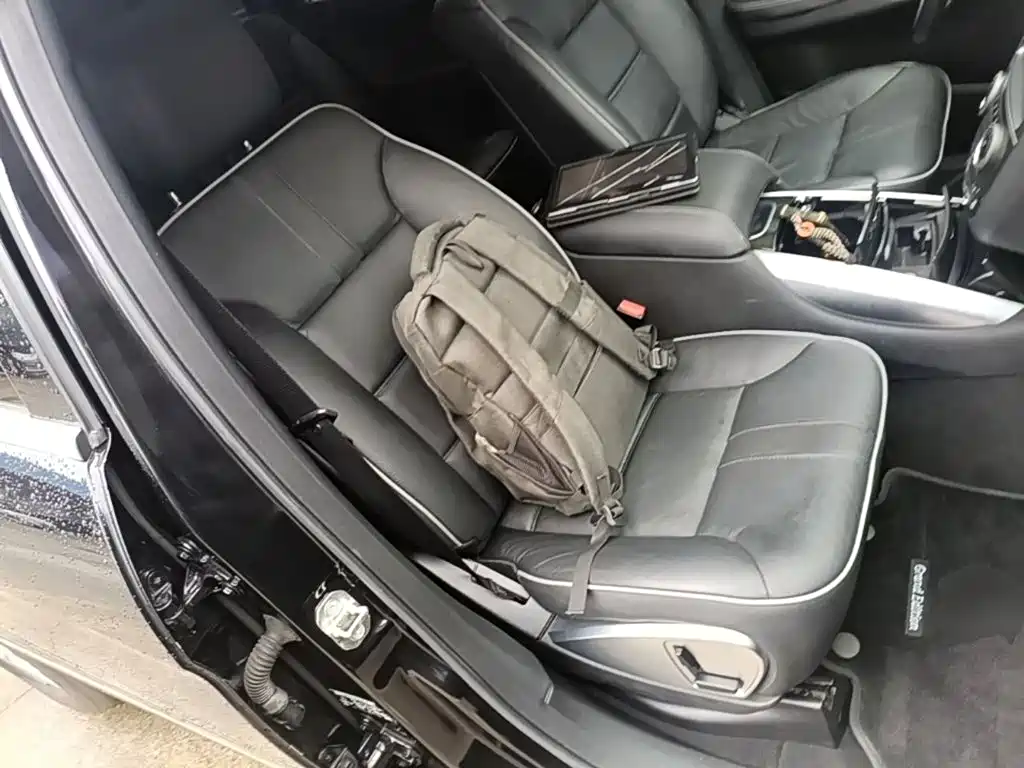 Mercedes-Benz R-Class 2017 — фото 25