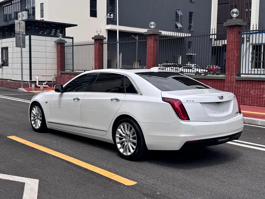 Cadillac CT6 2018 — фото 6