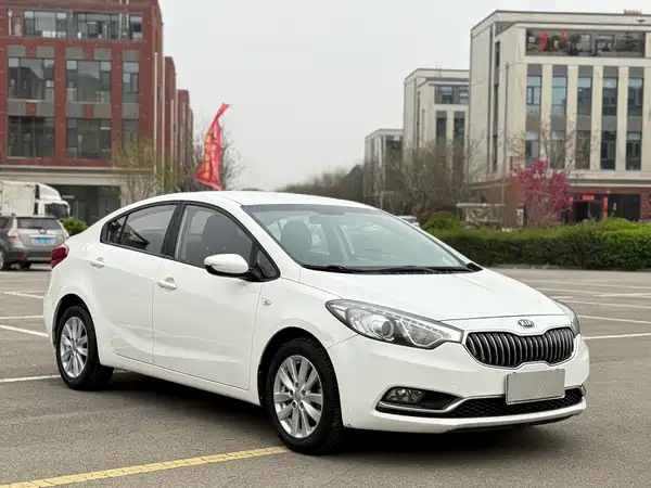 Kia K3 2015