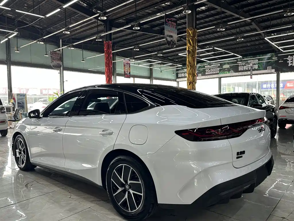 BYD Qin L 2025 — фото 6