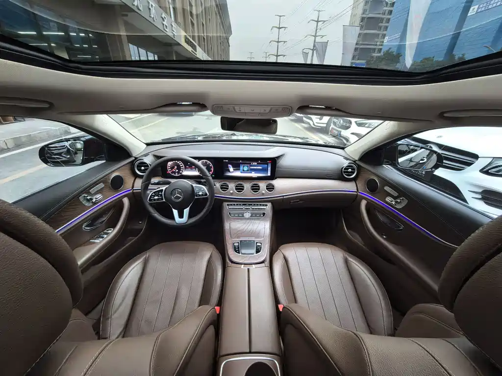 Mercedes-Benz E-Class 2019 — фото 13