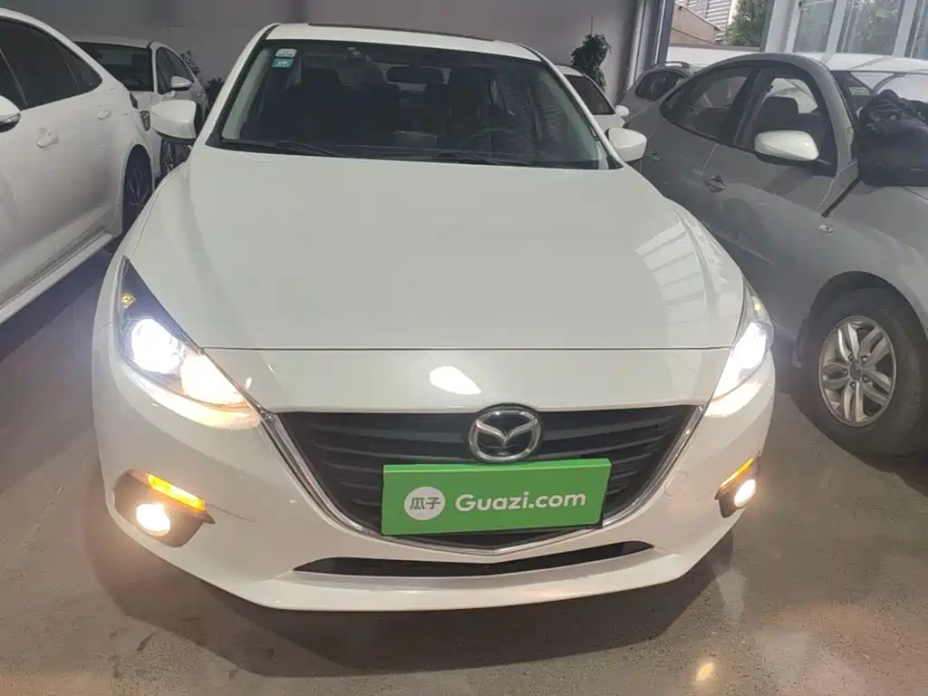 Mazda 3 Axela 2016 — фото 3