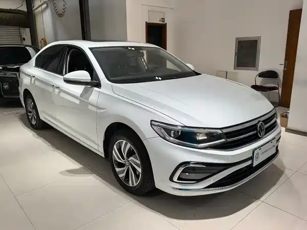 Volkswagen Bora 2023