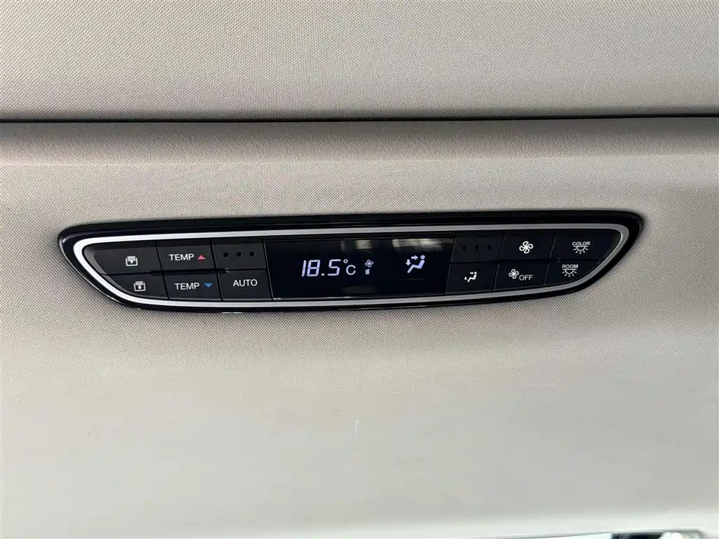 GAC Motor Trumpchi M8 2022 — фото 27