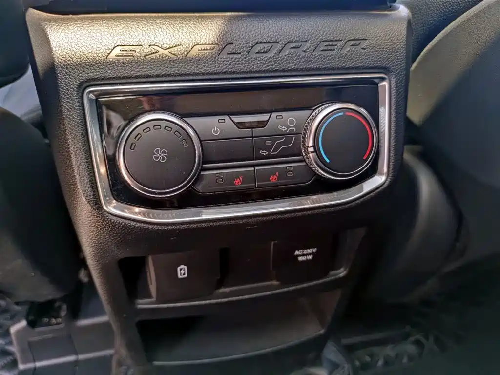 Ford Explorer 2020 — фото 17
