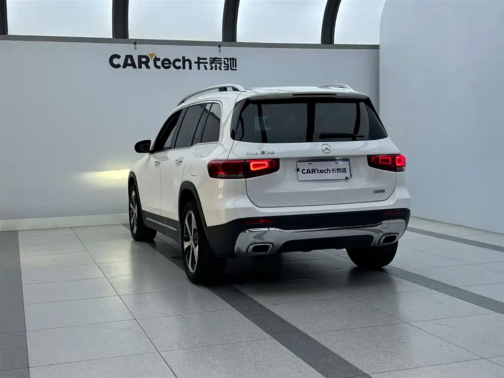 Mercedes-Benz GLB 2023 — фото 4