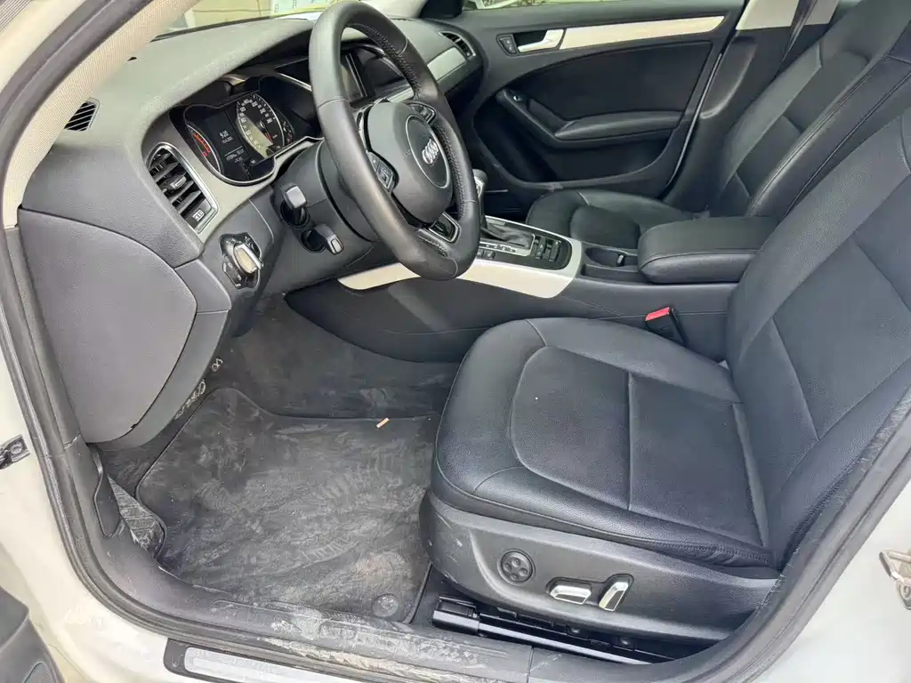Audi A4L 2016