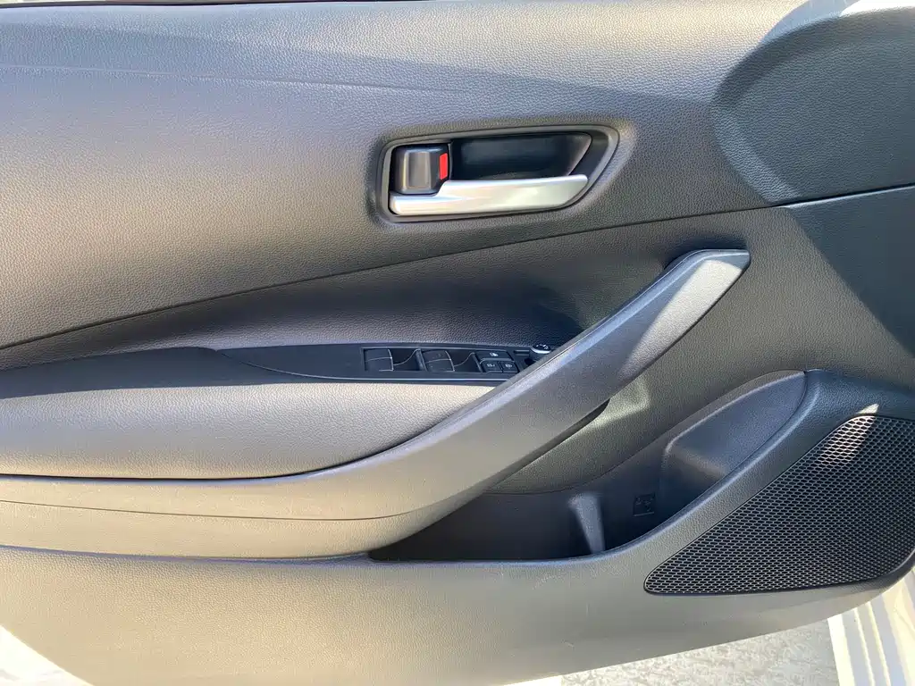 Toyota Corolla 2021 — фото 15
