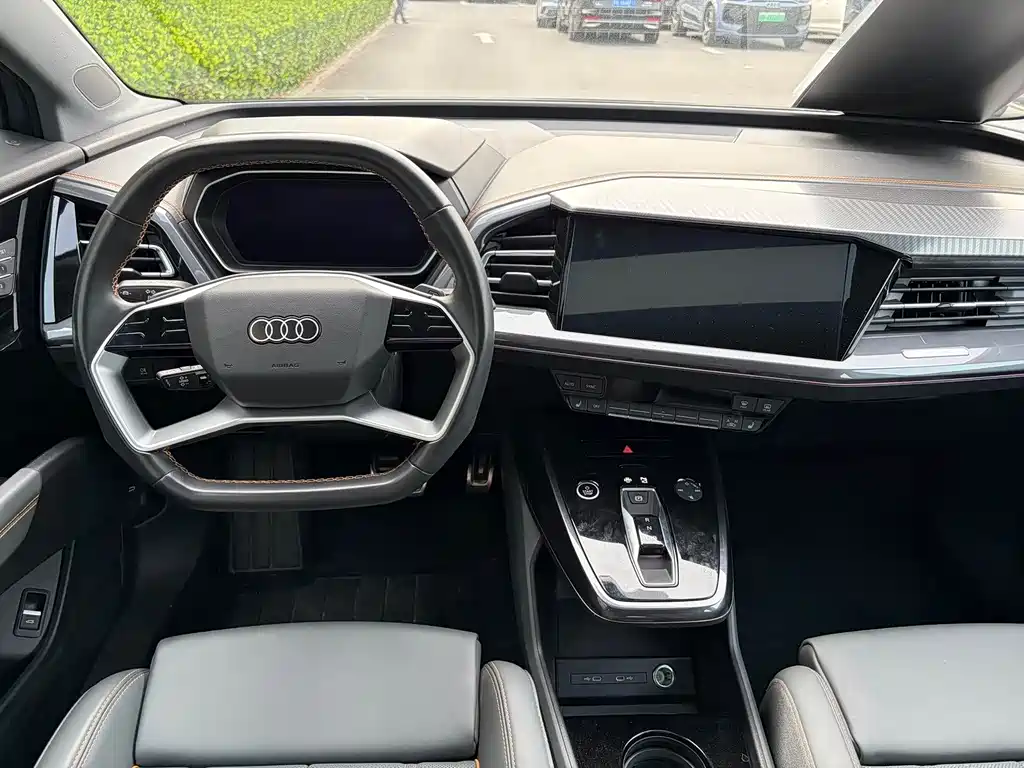 Audi Q4 e-tron 2024 — фото 7