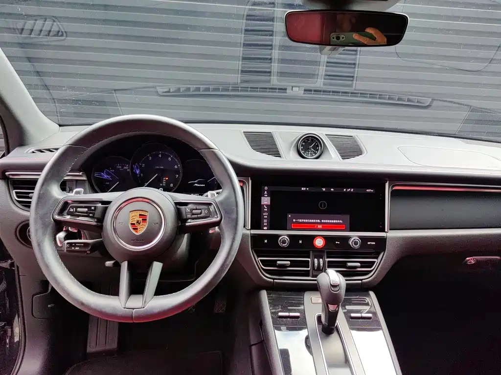 Porsche Macan 2024 — фото 14