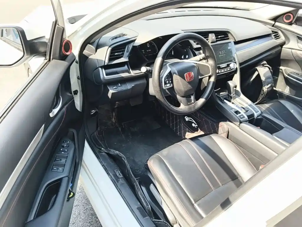 Honda Civic 2020 — фото 16