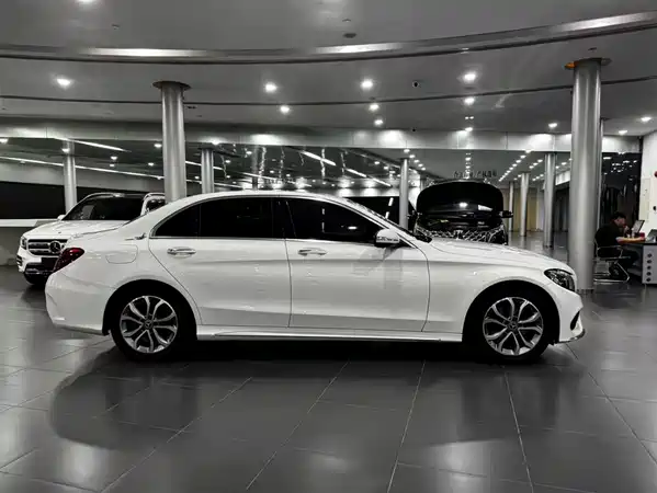 Mercedes-Benz C-Class 2018