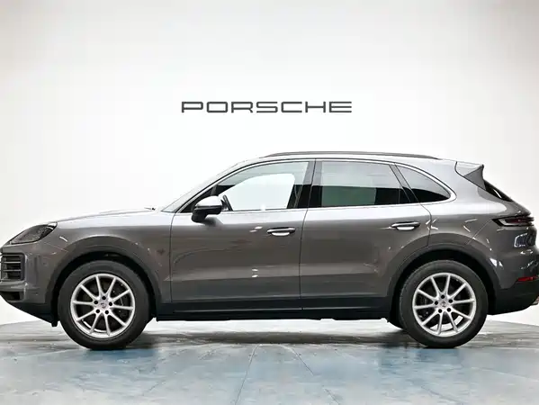 Porsche Cayenne 2025