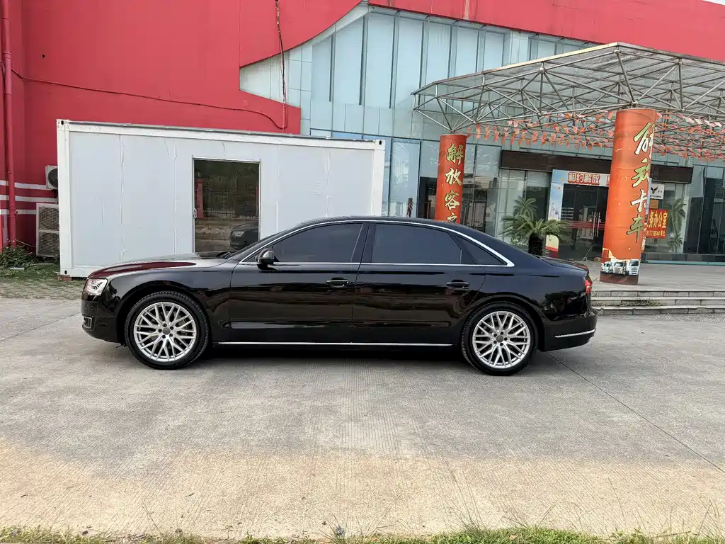 Audi A8 2016