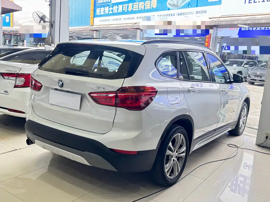 BMW X1 2018 — фото 15