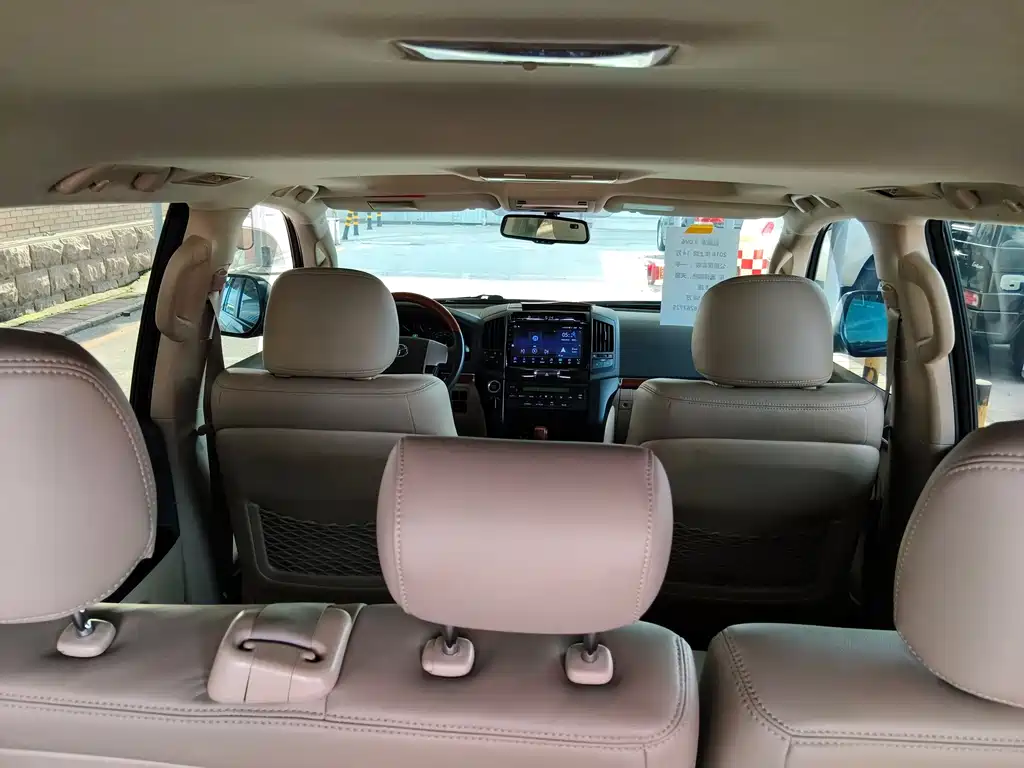 Toyota Land Cruiser 2016 — фото 14