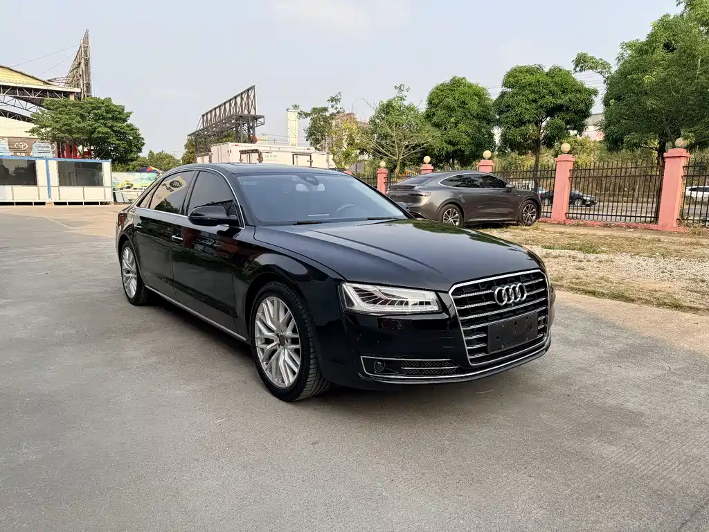 Audi A8 2016