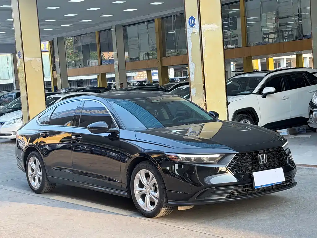 Honda Accord 2023 — фото 3